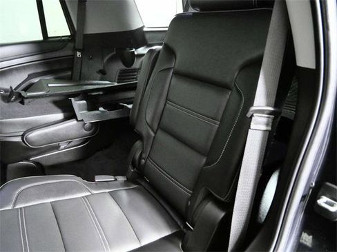 Used 2020 GMC Yukon Denali w/ Denali Ultimate Black Edition image 15