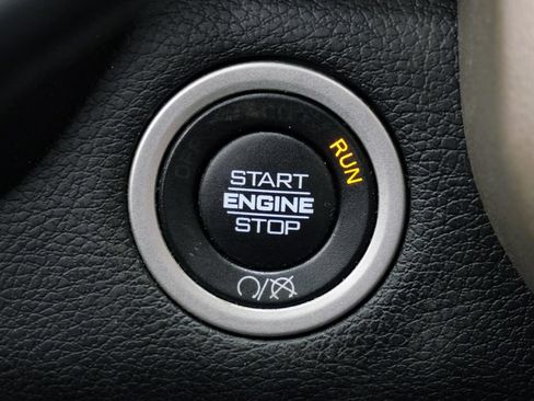 Used 2023 RAM 2500 Laramie AWD/4WD image 29