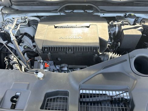 New 2025 Honda Pilot Black Edition image 7