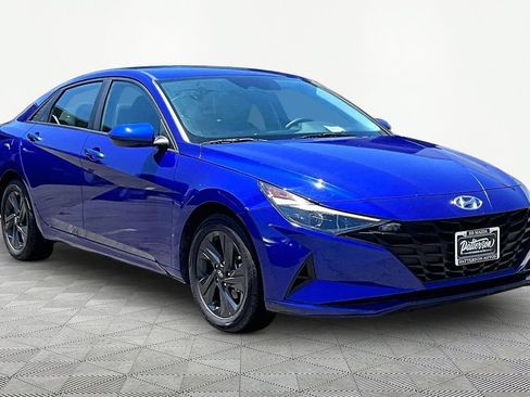 Used 2023 Hyundai Elantra SEL FWD image 7