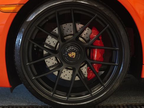 Used 2018 Porsche 911 Carrera GTS RWD image 11