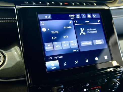 Used 2023 Jeep Grand Cherokee Altitude AWD/4WD image 15