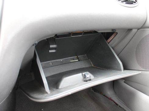 Used 2003 Ford Focus SE image 36