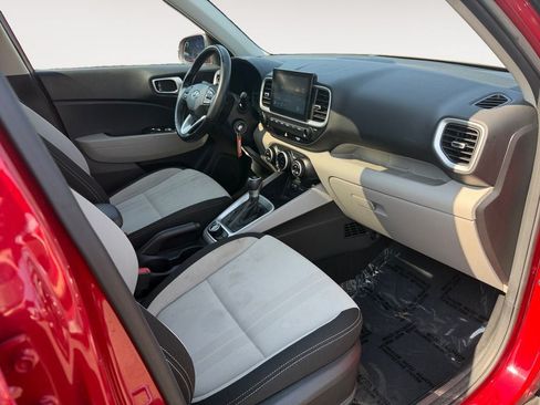 Used 2022 Hyundai Venue SEL FWD image 26