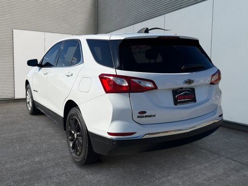 Used 2018 Chevrolet Equinox LT image 3