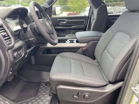 New 2026 RAM 1500 4x4 Crew Cab image 15
