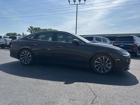 Used 2023 Hyundai Sonata Limited FWD image 3