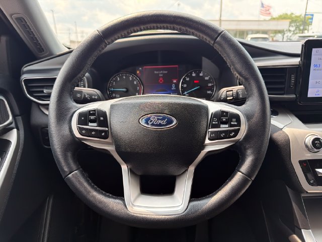 Used 2023 Ford Explorer XLT w/ Equipment Group 202A AWD/4WD image 14