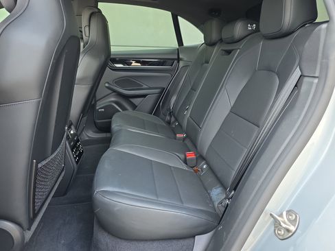 Used 2025 Porsche Macan 4 Electric image 13