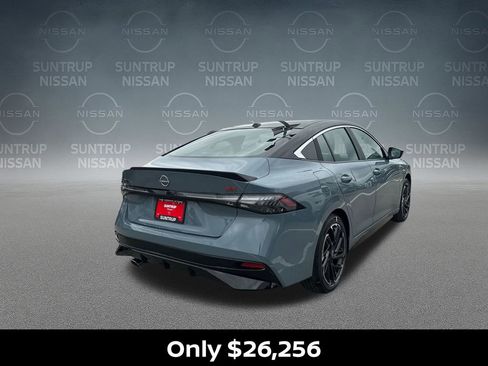 New 2026 Nissan Sentra SR w/ Floor Mat Package FWD image 6