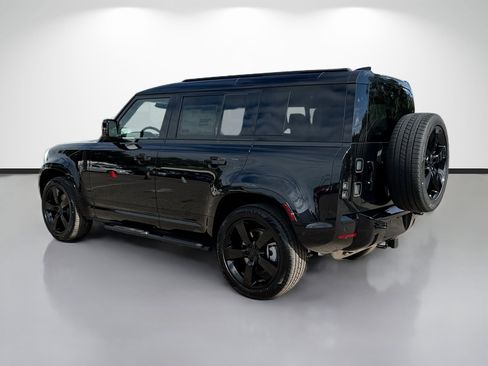 New 2026 Land Rover Defender 110 X-Dynamic SE AWD/4WD image 3