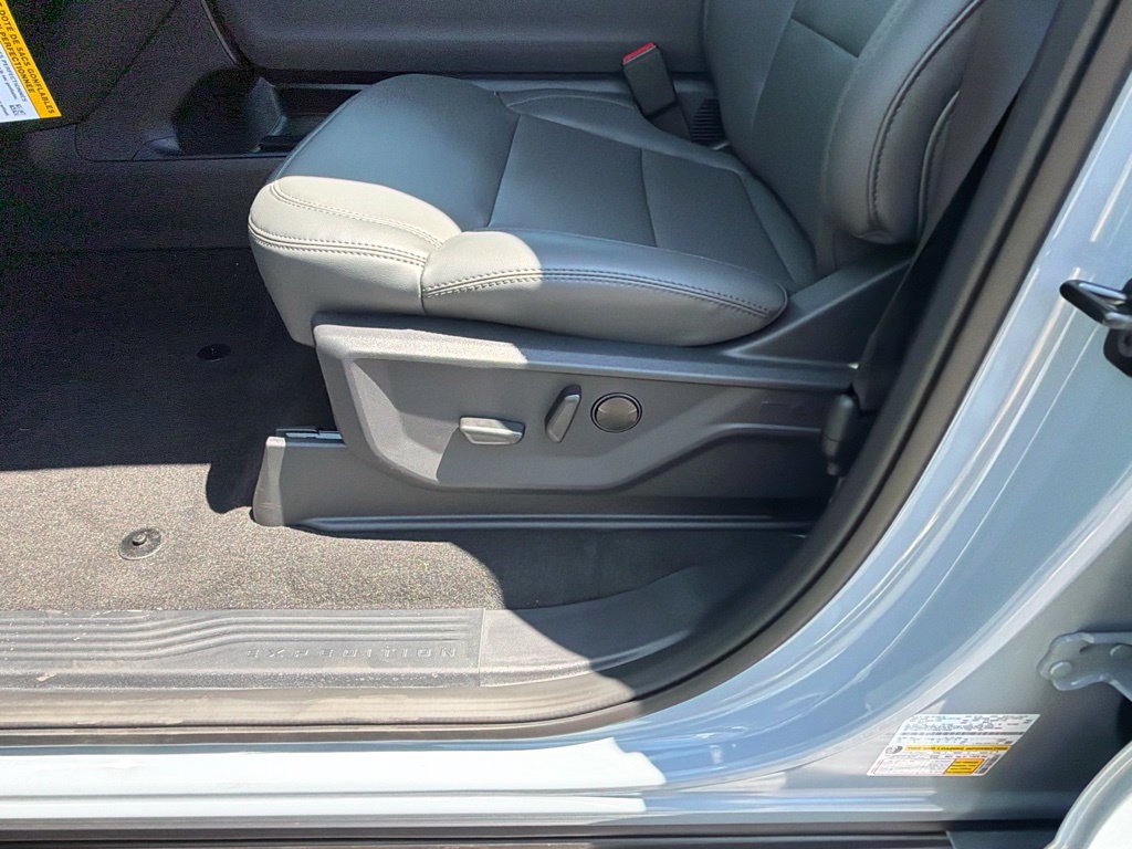 New 2027 Ford Expedition Active RWD image 9