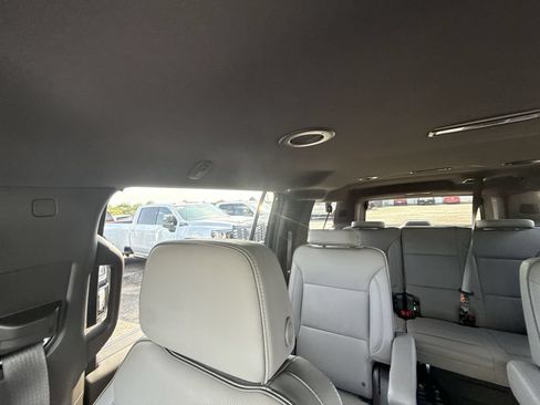 Certified 2025 GMC Yukon XL Elevation AWD/4WD image 10