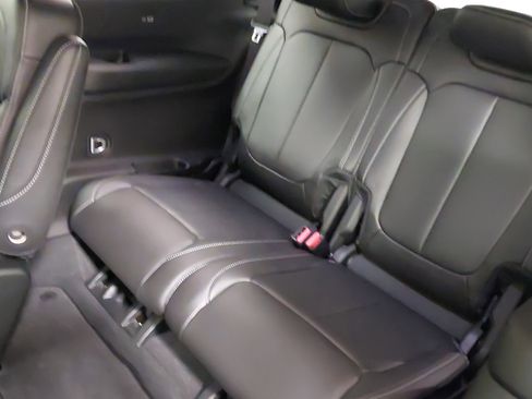 Used 2022 Jeep Grand Cherokee L Limited w/ Black Appearance Package AWD/4WD image 39