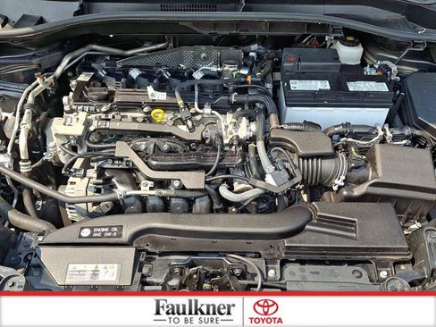 Certified 2025 Toyota Corolla Cross XLE FWD image 27