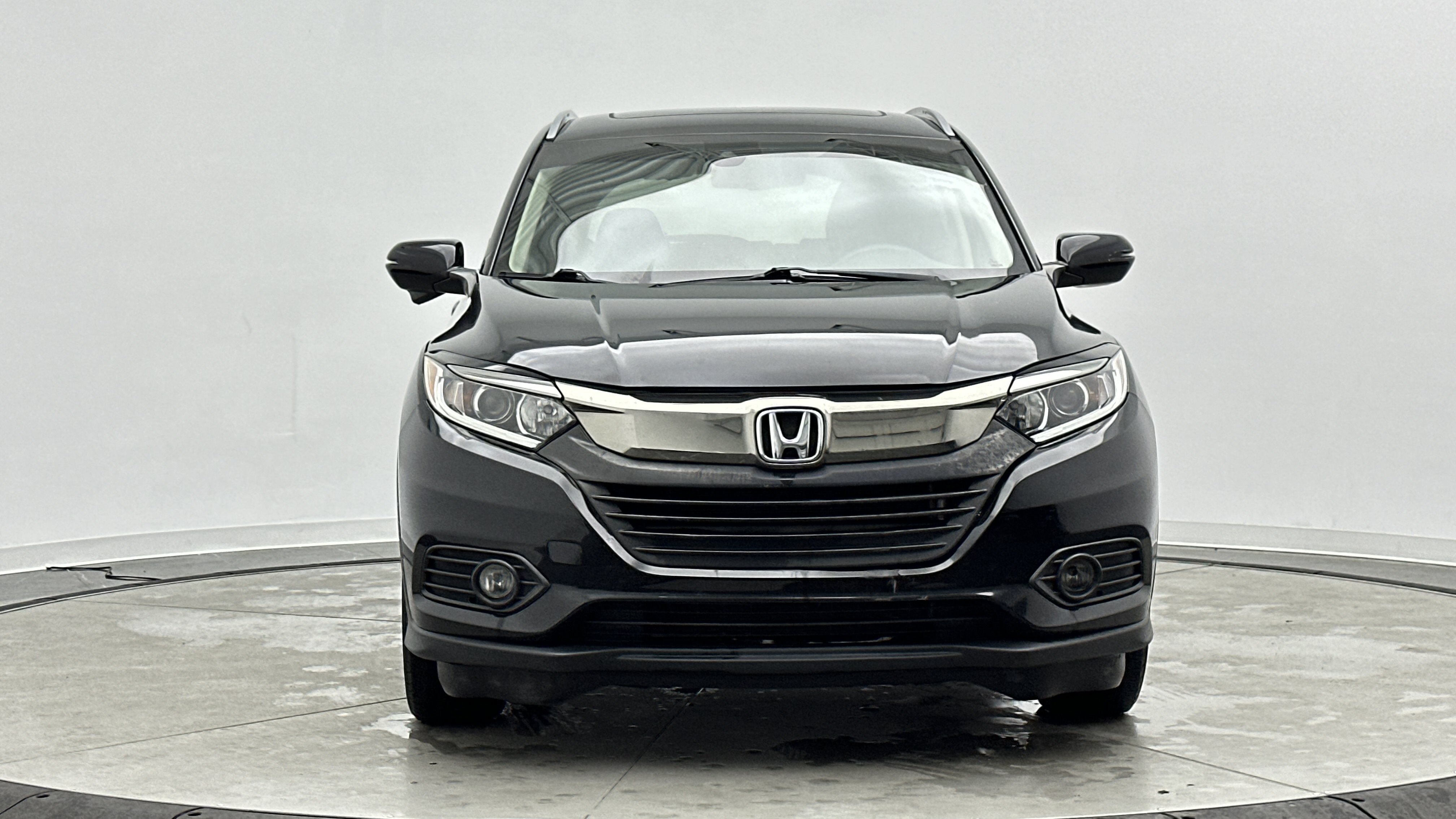 Used 2019 Honda HR-V EX-L image 2