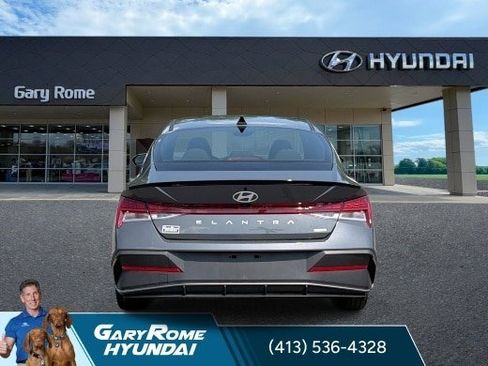 Certified 2025 Hyundai Elantra SEL FWD image 12