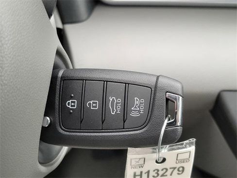 New 2026 Hyundai Elantra SE image 23