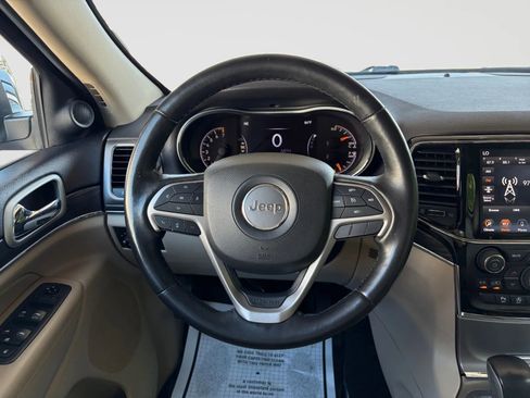 Used 2019 Jeep Grand Cherokee Limited AWD/4WD image 27