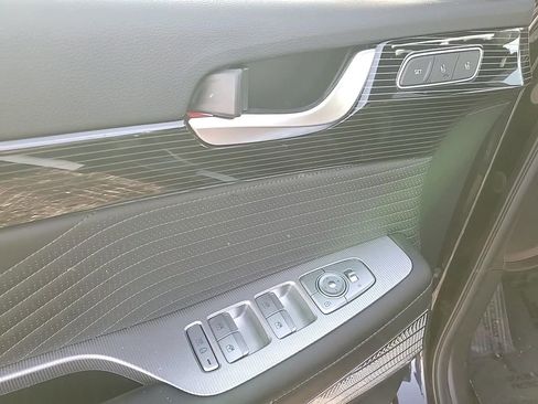 Certified 2025 Hyundai Palisade Calligraphy image 12