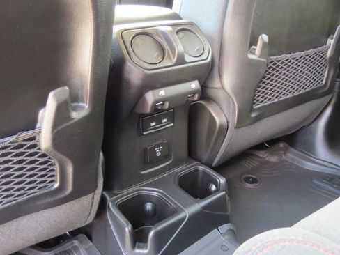 Used 2024 Jeep Wrangler Unlimited Rubicon w/ XTREMEE 35" Tire Package AWD/4WD image 14