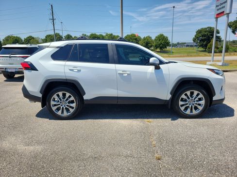 Used 2025 Toyota RAV4 XLE Premium w/ Weather Package FWD image 4