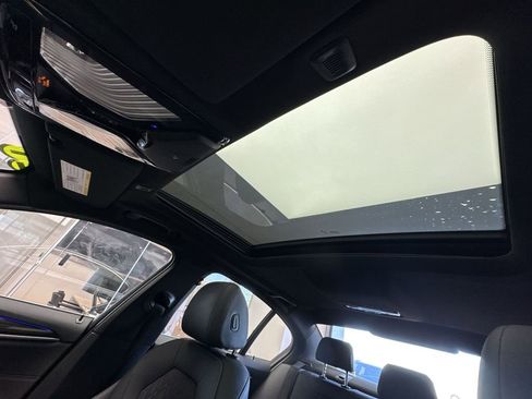 Used 2021 BMW 530i xDrive w/ Premium Package image 22