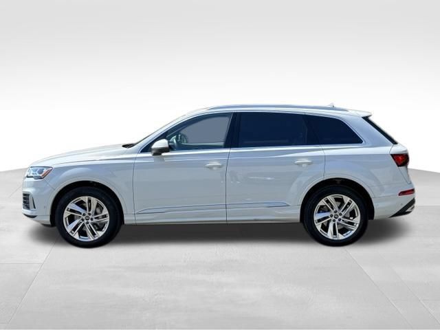 Used 2023 Audi Q7 2.0T Premium w/ Convenience Package AWD/4WD image 4