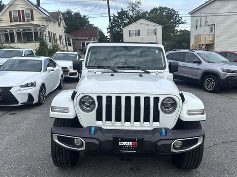 Used 2022 Jeep Wrangler Unlimited Sahara w/ Cold Weather Group AWD/4WD image 3