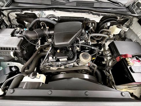 Used 2020 Toyota Tacoma SR w/ SR Convenience Package image 30