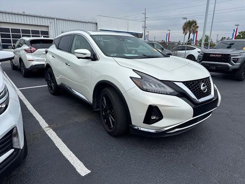 Used 2021 Nissan Murano Platinum w/ Cargo Package FWD image 1
