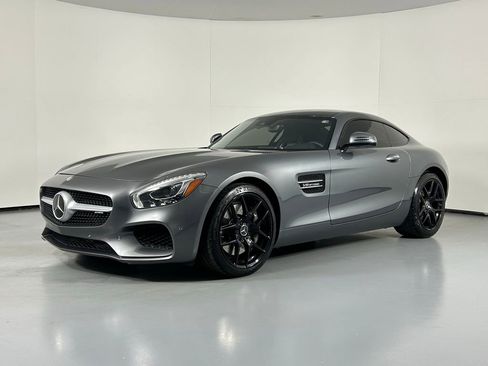 Used 2017 Mercedes-Benz AMG GT Coupe image 4
