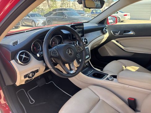 Used 2018 Mercedes-Benz GLA 250 image 9
