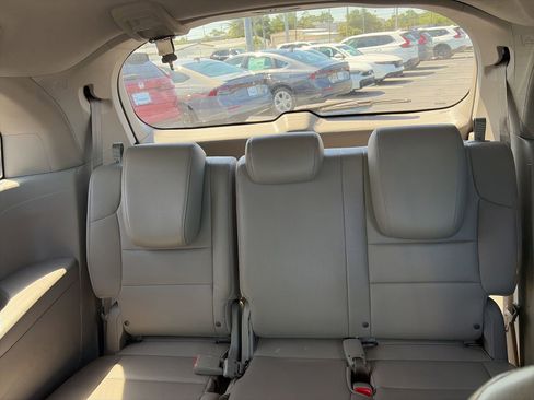 Used 2014 Honda Odyssey EX-L image 10