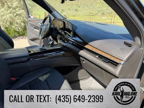 Used 2024 Cadillac Escalade ESV Sport Platinum w/ LPO, ONYX Package AWD/4WD image 41