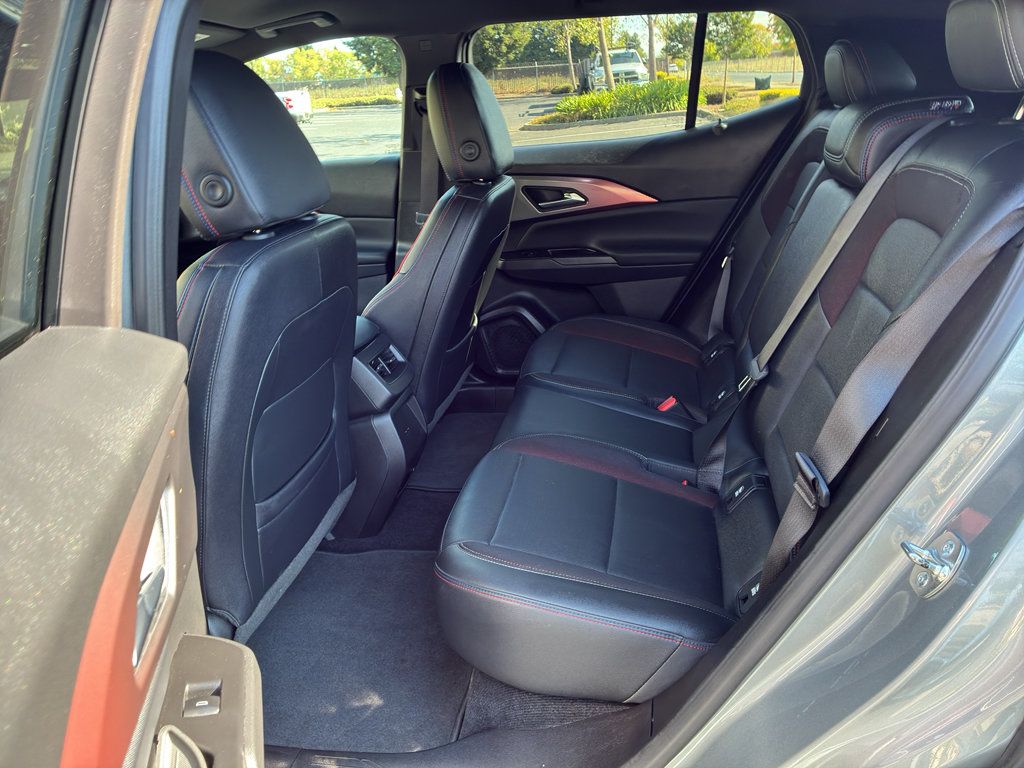 Used 2024 Chevrolet Equinox EV RS FWD image 38