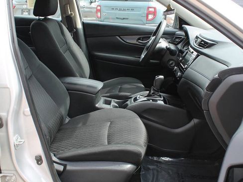 Used 2018 Nissan Rogue S image 23