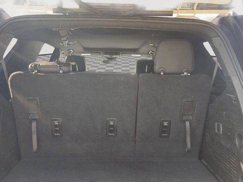 Used 2024 Chevrolet Tahoe Z71 image 23