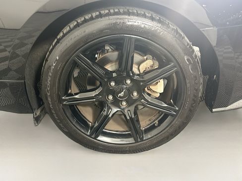 Used 2019 Ford Mustang Coupe w/ Black Accent Package RWD image 11