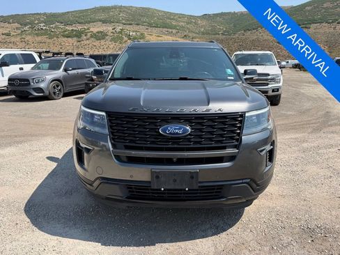 Used 2018 Ford Explorer Sport w/ Equipment Group 401A AWD/4WD image 2