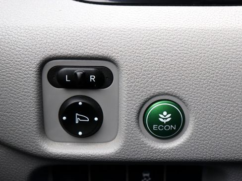 Used 2016 Honda Pilot Touring image 54