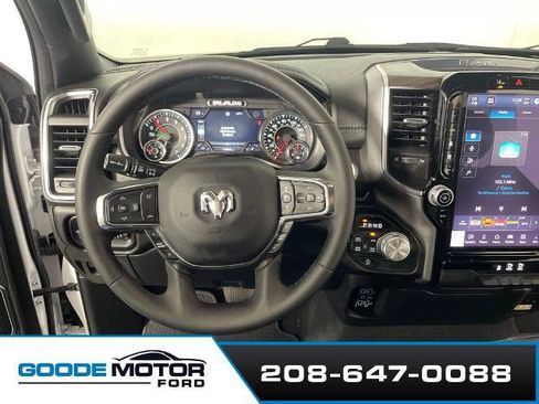 Used 2025 RAM 1500 Laramie AWD/4WD image 13