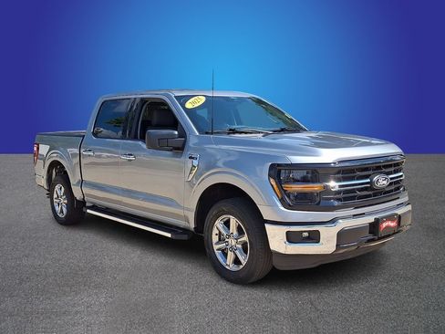 Used 2025 Ford F150 XLT w/ Equipment Group 301A Standard RWD image 3