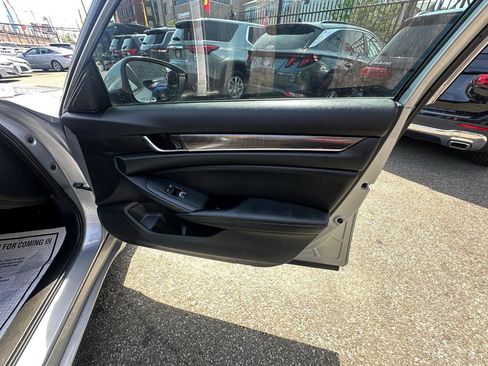 Used 2020 Honda Accord Sport image 20