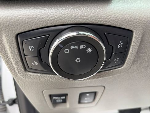 Used 2020 Ford F150 XLT w/ Equipment Group 302A Luxury AWD/4WD image 19