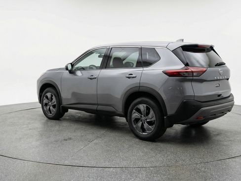 Used 2025 Nissan Rogue SV image 6