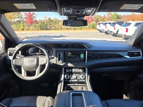 Used 2023 GMC Yukon Denali image 10