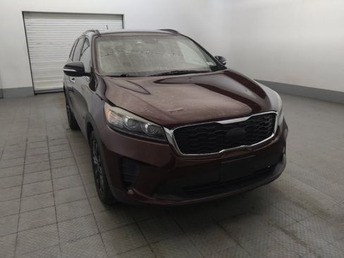 Used 2019 Kia Sorento S FWD image 14