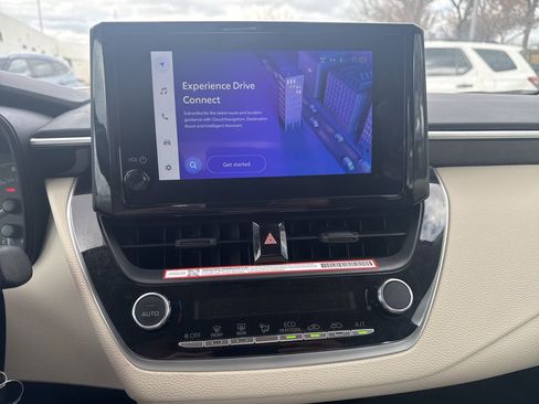 Certified 2025 Toyota Corolla LE image 10