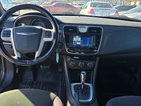Used 2012 Chrysler 200 Touring image 9